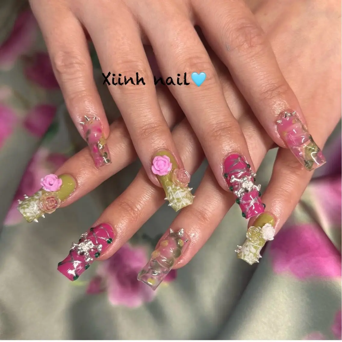 ネイル チークネイル 桜ネイル フットネイル ジェルネイル ハロウィン XIINH NAIL SALONのネイルデザイン