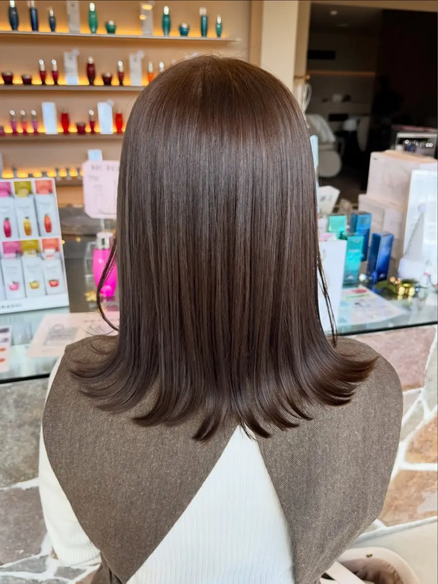 ミディアム カット ヘアカラー トリートメント 岸田莉奈/ ゆるふわ/ナチュラルのヘアスタイル