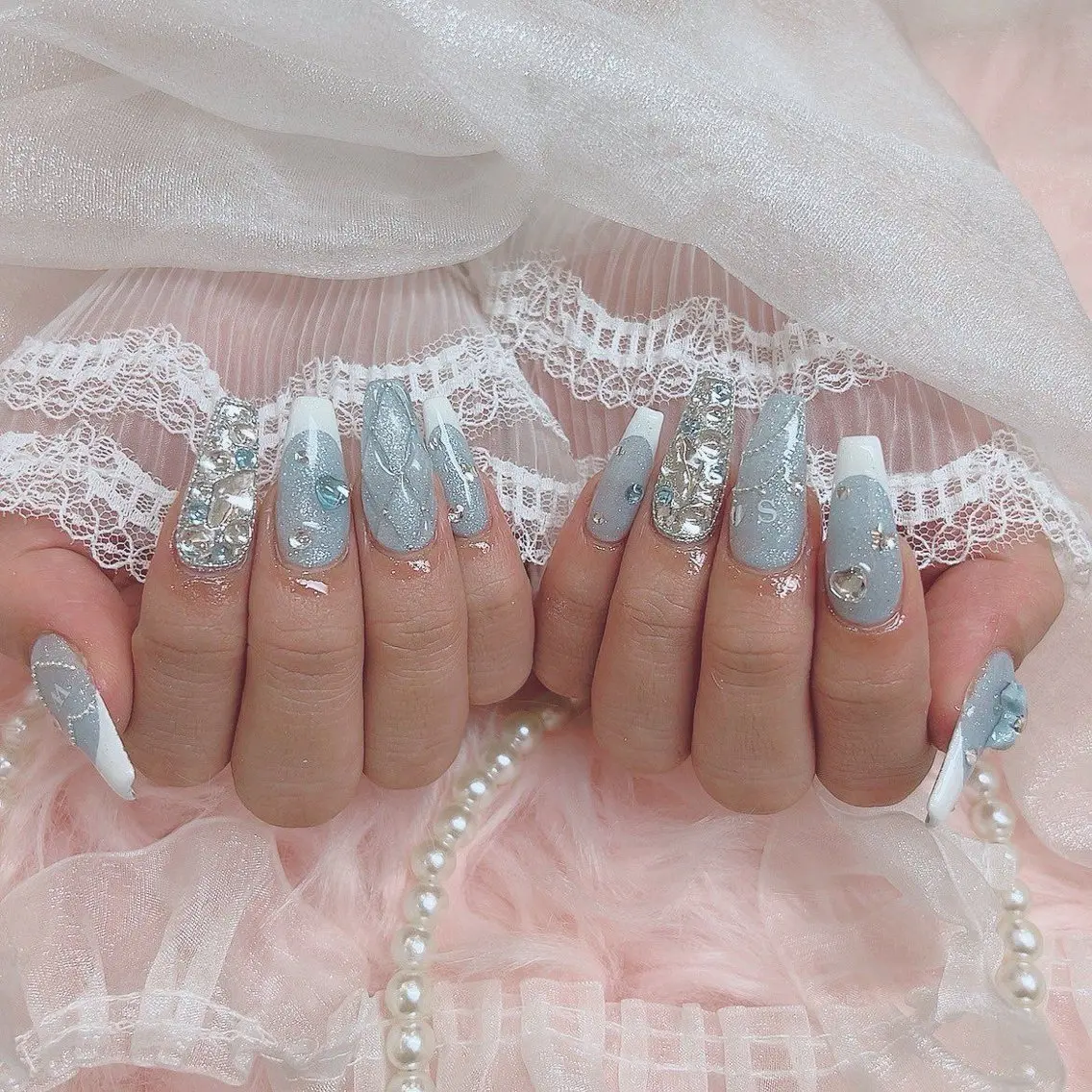 ネイル アートネイル 長さ出し ジェルネイル マグネットネイル ニュアンスネイル ハンドネイル Cloudy Chan Nailのネイルデザイン