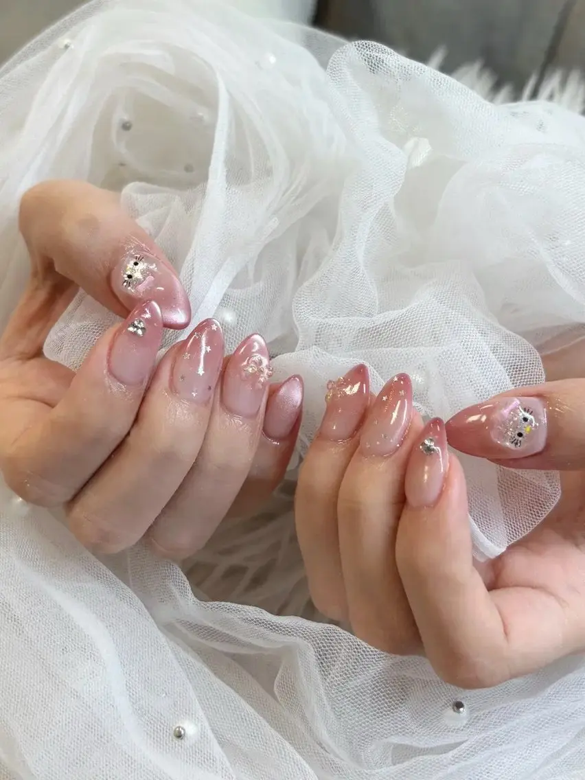 ネイル cachette 小野真優のネイルデザイン