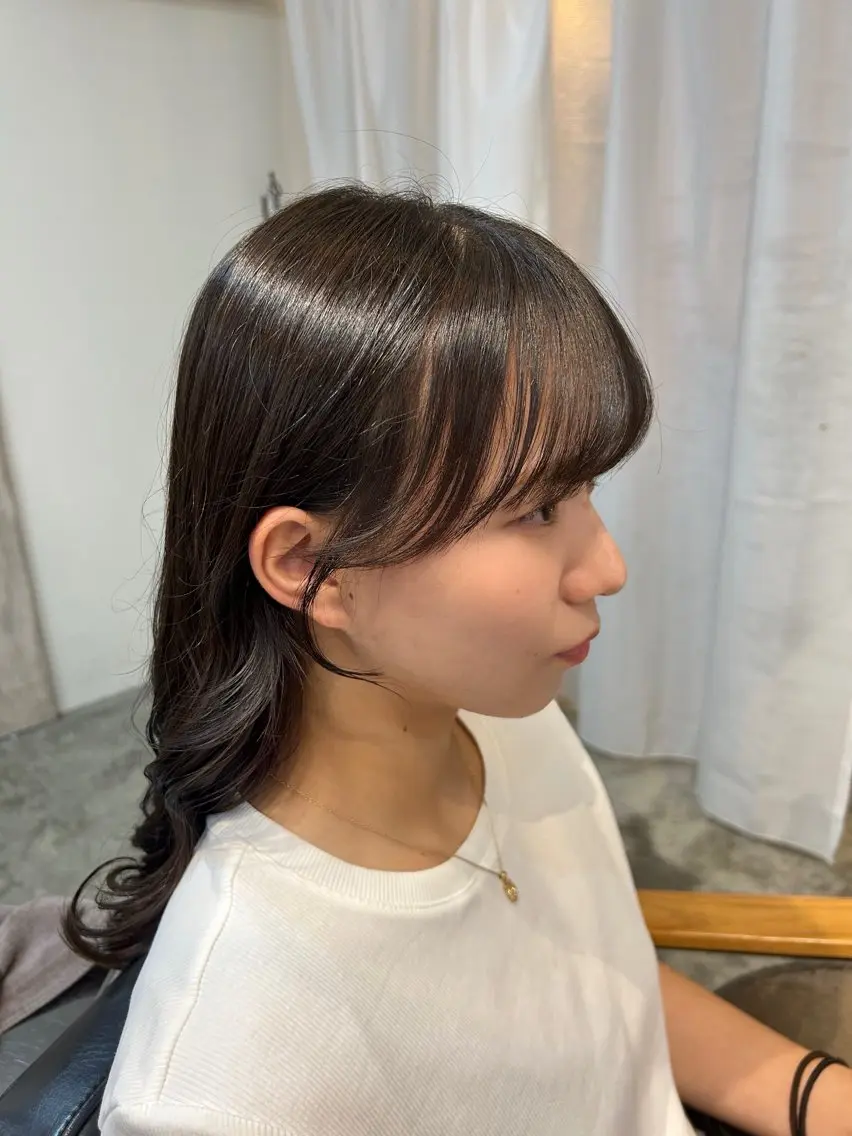 ロング 顔周りカット サイドバング 顔周りカット ピンク カラー🩰りりのヘアスタイル