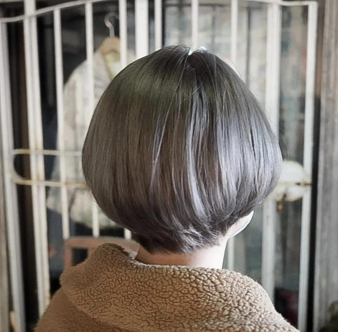 ショート カラー ブリーチ ケアブリーチ ダブルカラー パープルカラー シルバー 安藤悠里/ハイトーン /デザインカラーのヘアスタイル
