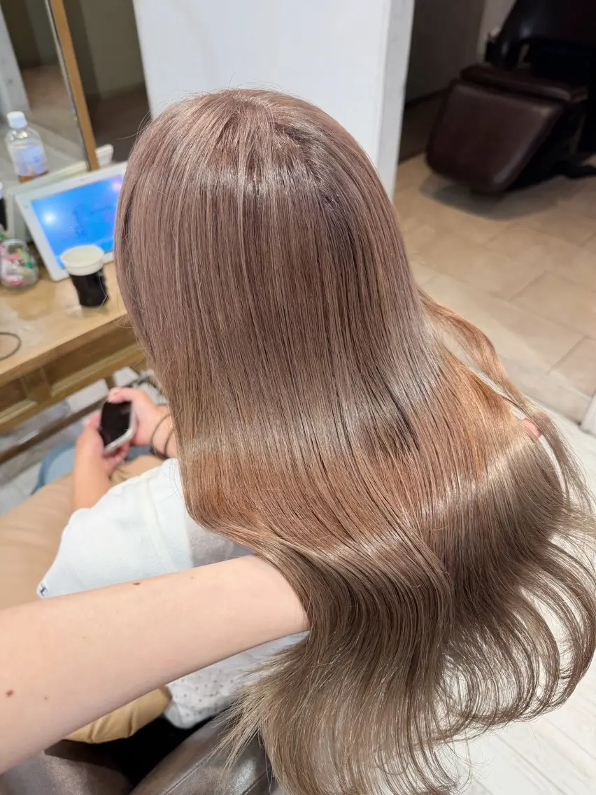 ロング ヘアカラー 杉浦 悠月のヘアスタイル