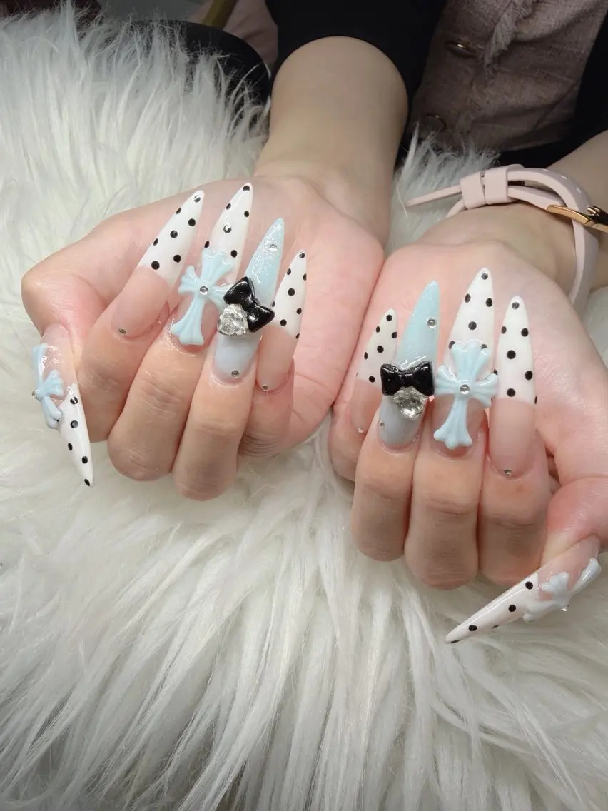 ネイル Lee Nailsのネイルデザイン