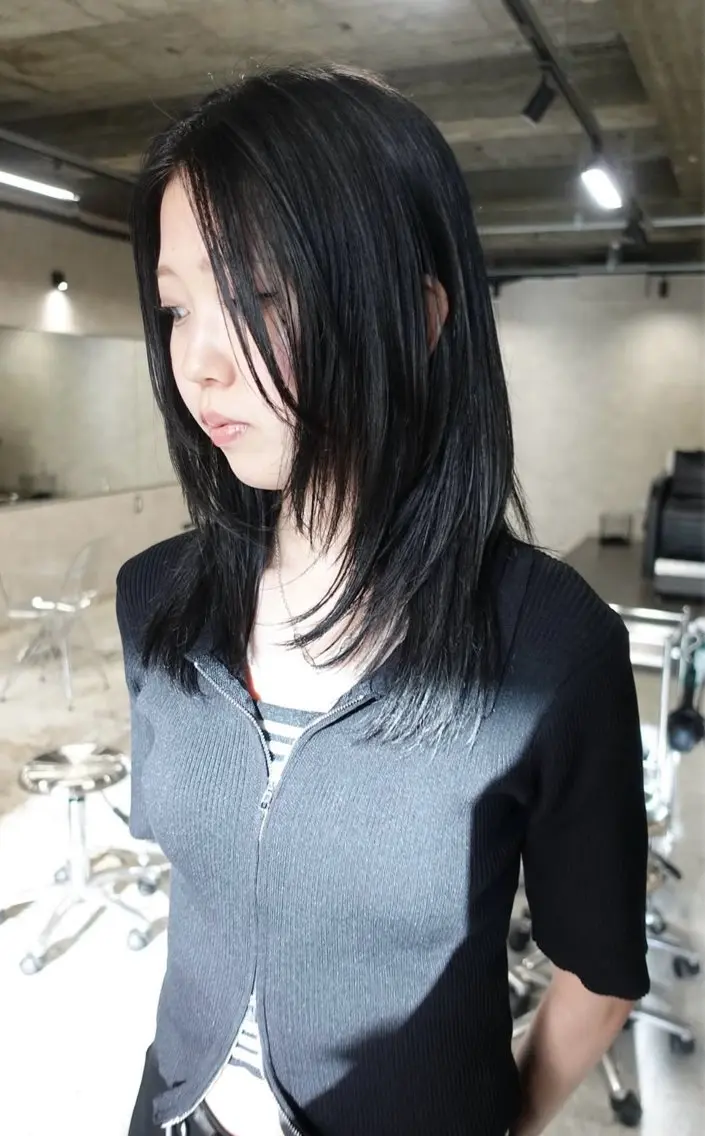 ミディアム カラー 鶴巻 智樹のヘアスタイル