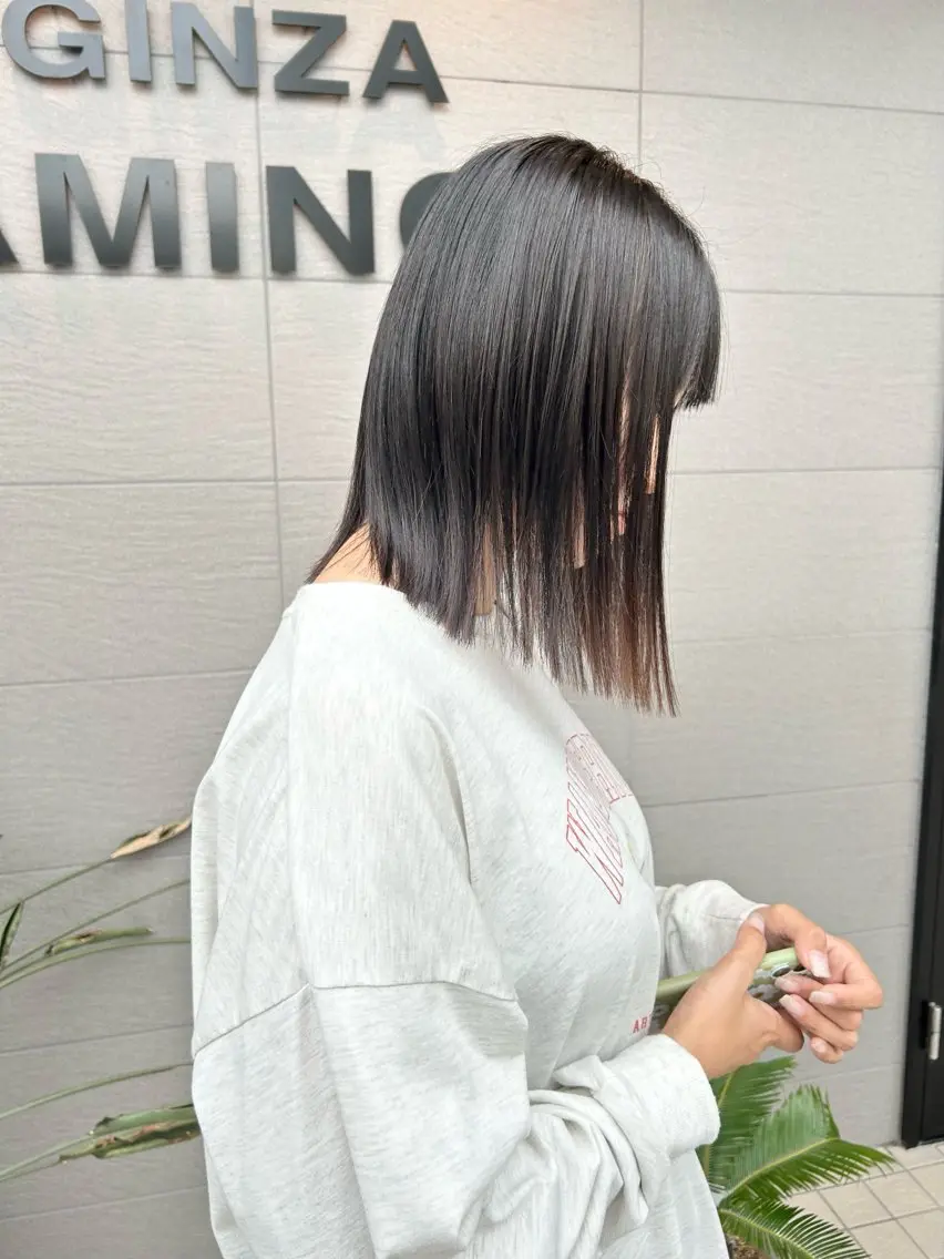 ミディアム 切りっぱなしロブ カット ナカジマ ナナのヘアスタイル