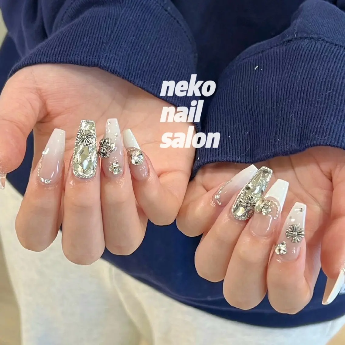ネイル フレンチネイル ロングネイル ハンドネイル neko nailのネイルデザイン