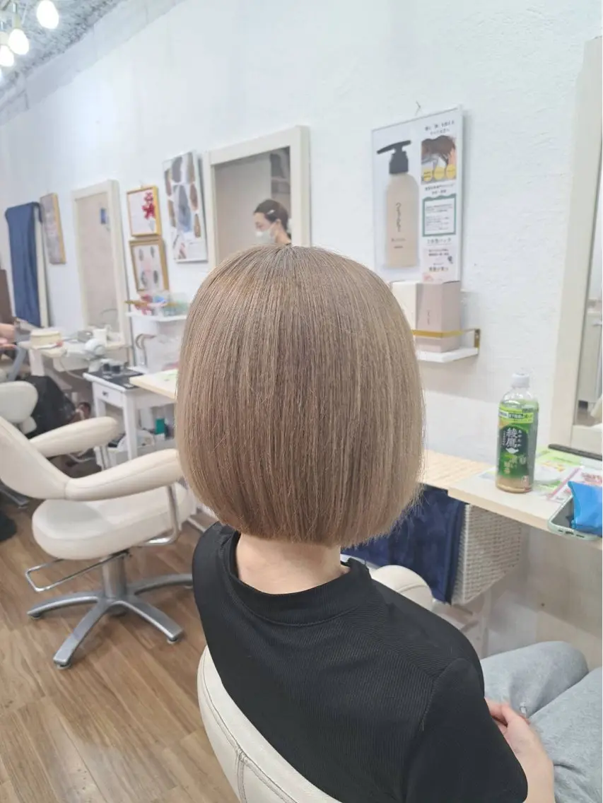 ミディアム ヘアカラー トリートメント GLOSS 心斎橋 山上のヘアスタイル