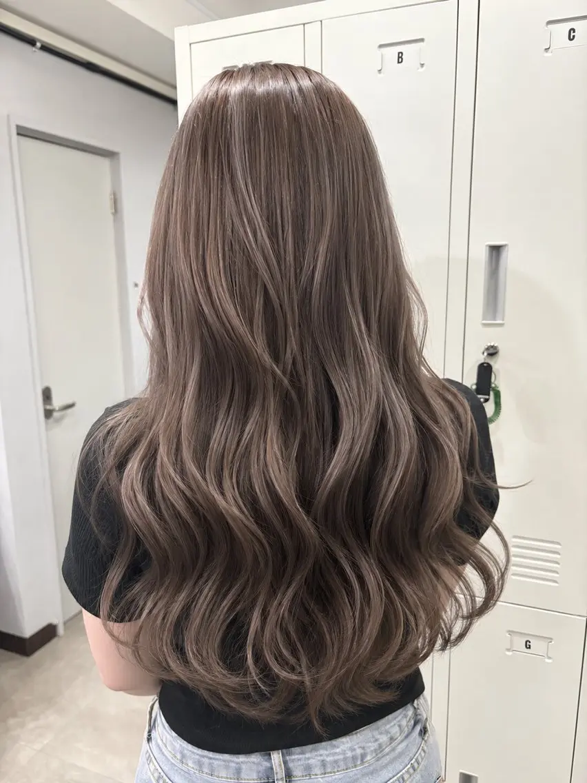ロング ハイライト 🎀HIKARI🎀 ハイトーン➕レイヤーのヘアスタイル