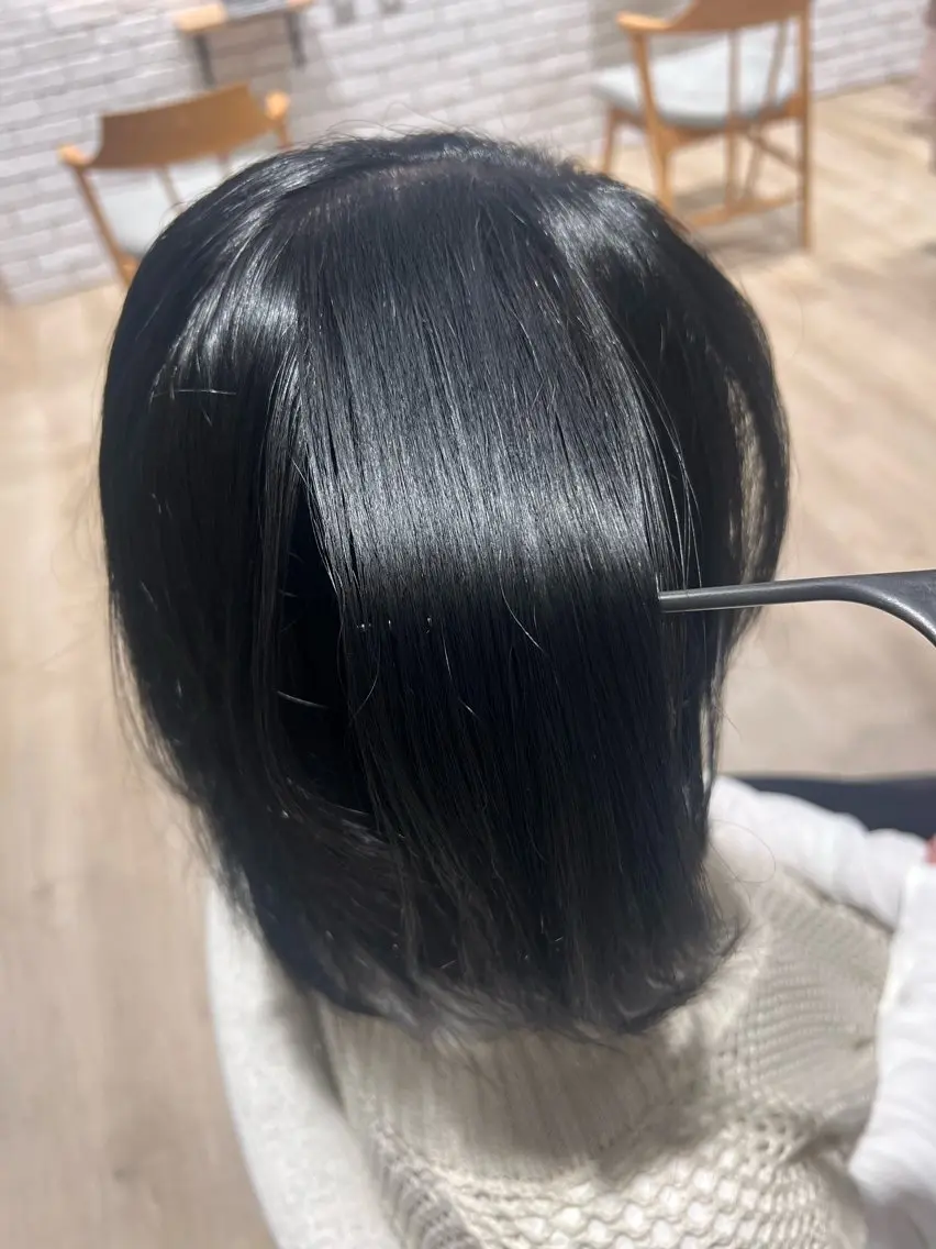 カラー 黒髪 ブルーカラー ブルーブラック Lien カレンのヘアスタイル