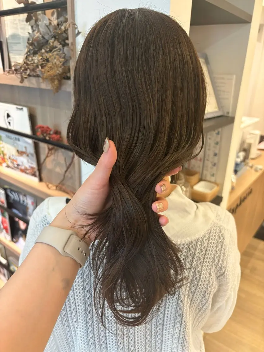 ミディアム モテ髪‎🫧赤み消し カラー表参道きょうこのヘアスタイル