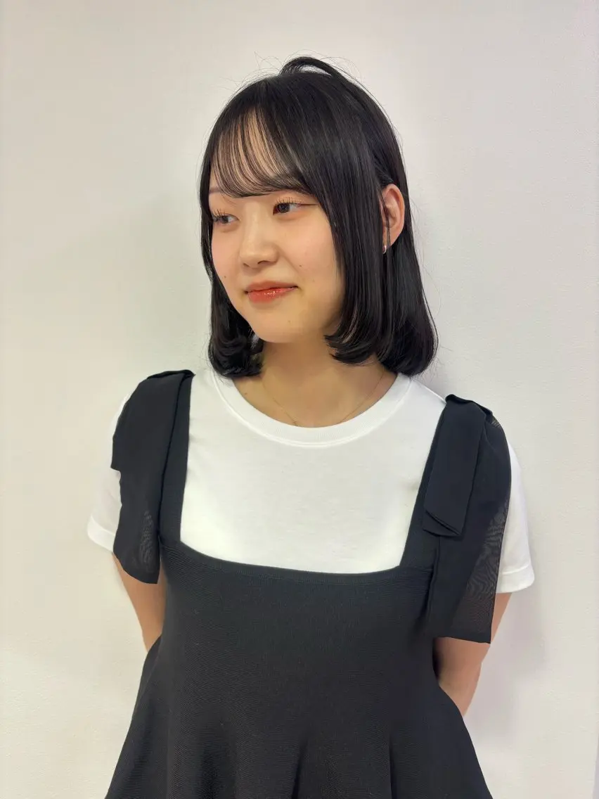 ミディアム 切りっぱなしボブ ボブ レイヤーカット カット ヘアカラー トリートメント 透明感カラー/韓国風 /moa🎀のヘアスタイル