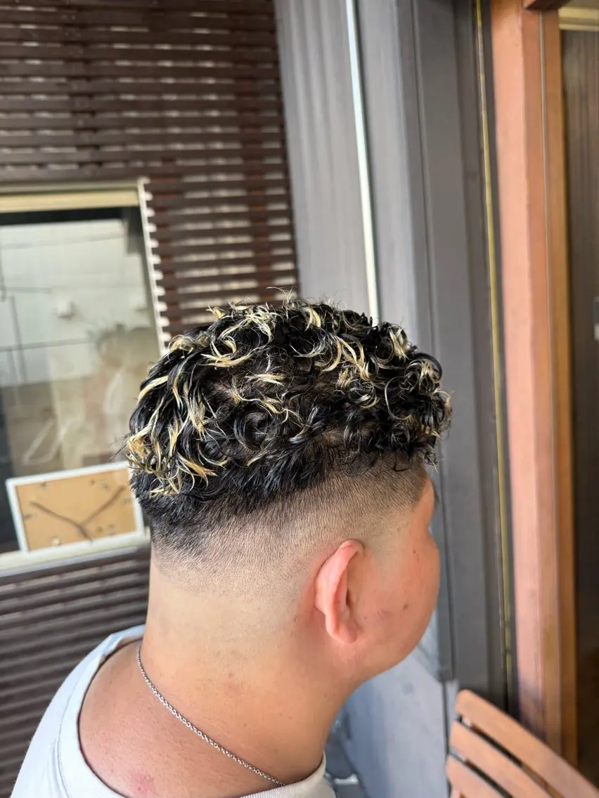 ショート パーマ メンズ ヘアクリエイトブラス 出田友輝のヘアスタイル