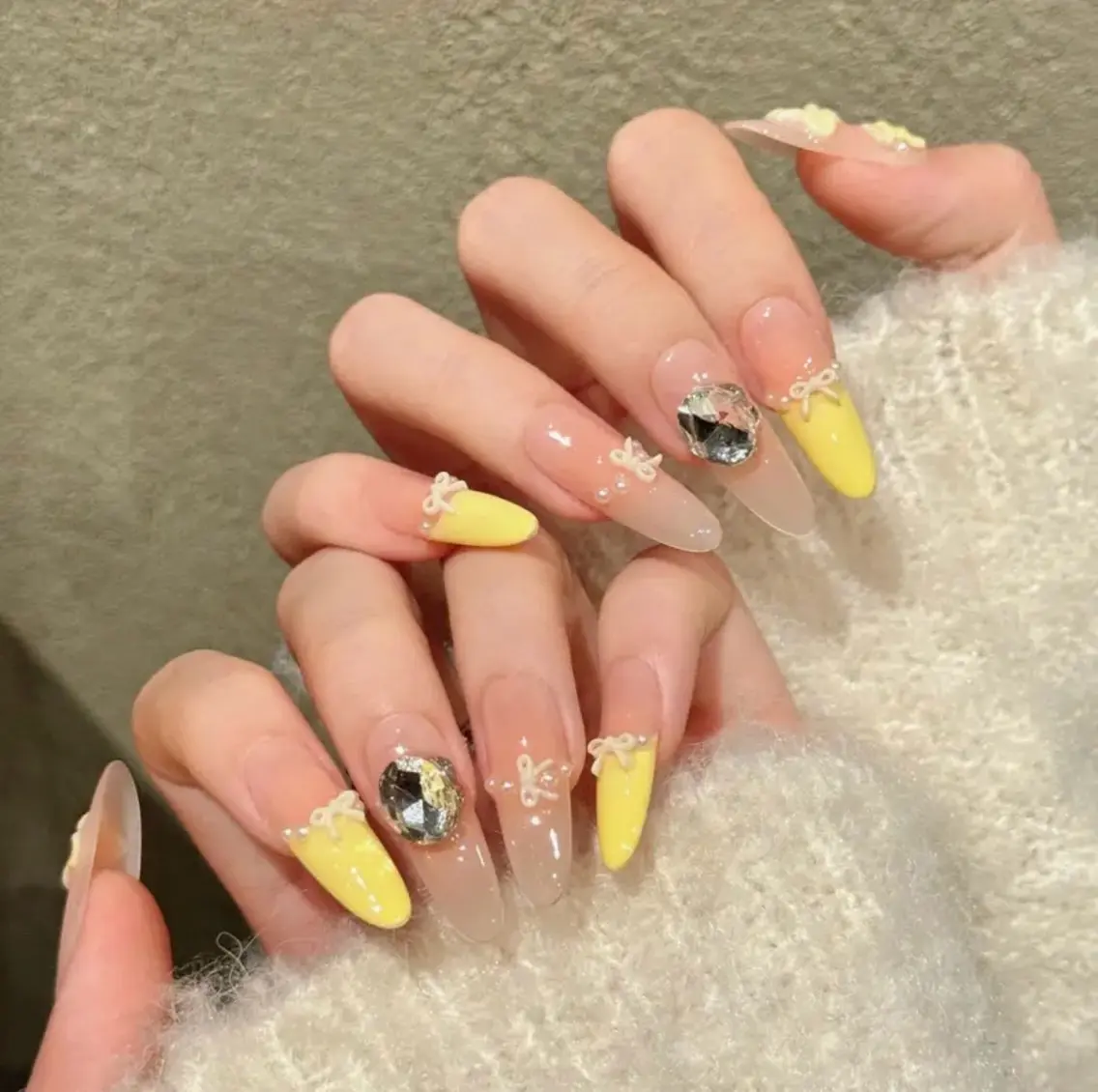 ネイル ハンドネイル ミー ミーのネイルデザイン