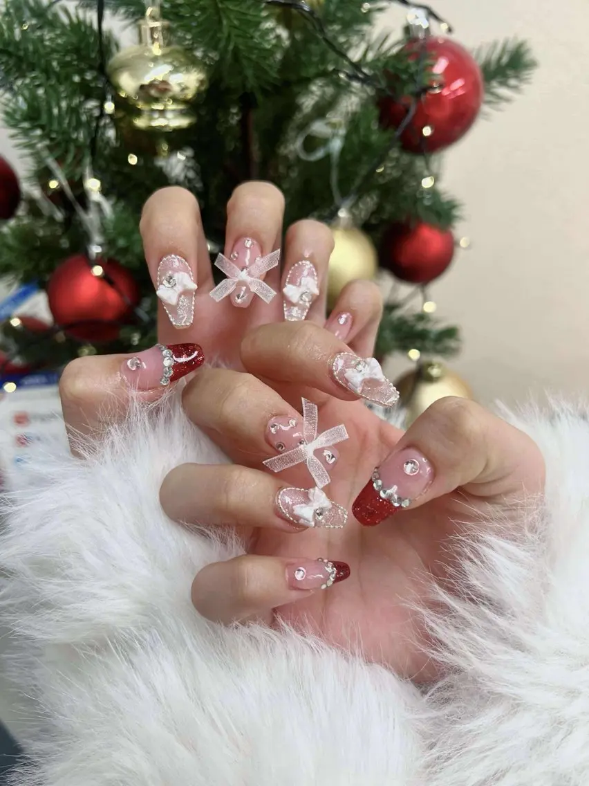 ネイル グラデーション キラキラネイル ワンカラーネイル 冬ネイル Jenn Nail Salonのネイルデザイン