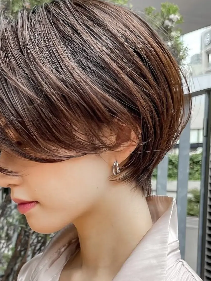 カラー 江坂 misaki のヘアスタイル