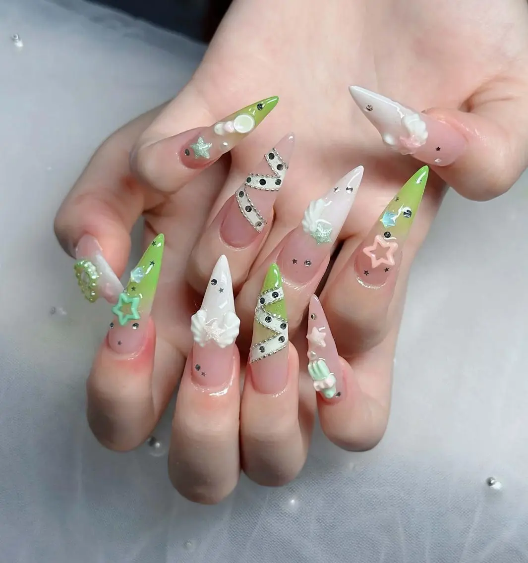 ネイル チークネイル フレンチネイル キラキラネイル 韓国ネイル マグネットネイル ハンドネイル Hbaby nailのネイルデザイン