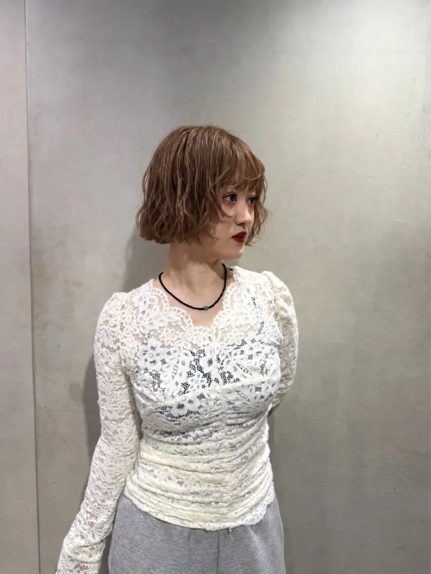 ミディアム パーマ 佐藤 萌のヘアスタイル