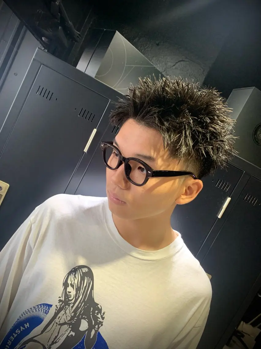 ショート メンズ スパイキーショート ショートヘア カット パーマ トリートメント ヘアセット メンズパーマ/難波/ 心斎橋　室園亮佑のヘアスタイル