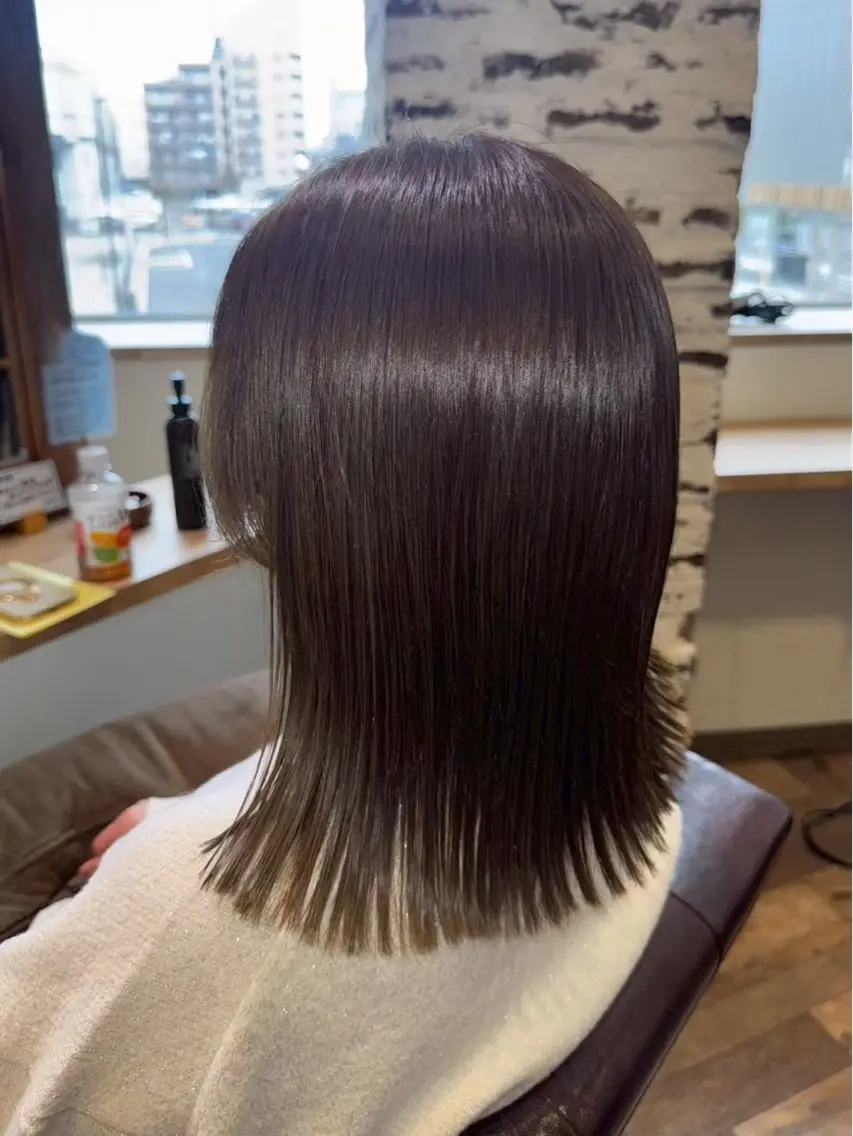 セミロング トリートメント 亀井 胡花のヘアスタイル