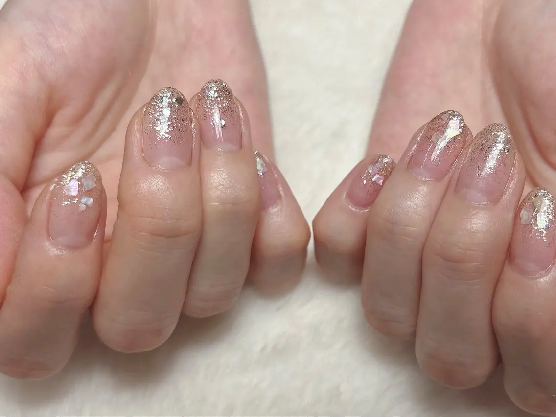 ネイル ラメ(グリッター) ラメグラデーション ハンドネイル gloss by KAOのネイルデザイン