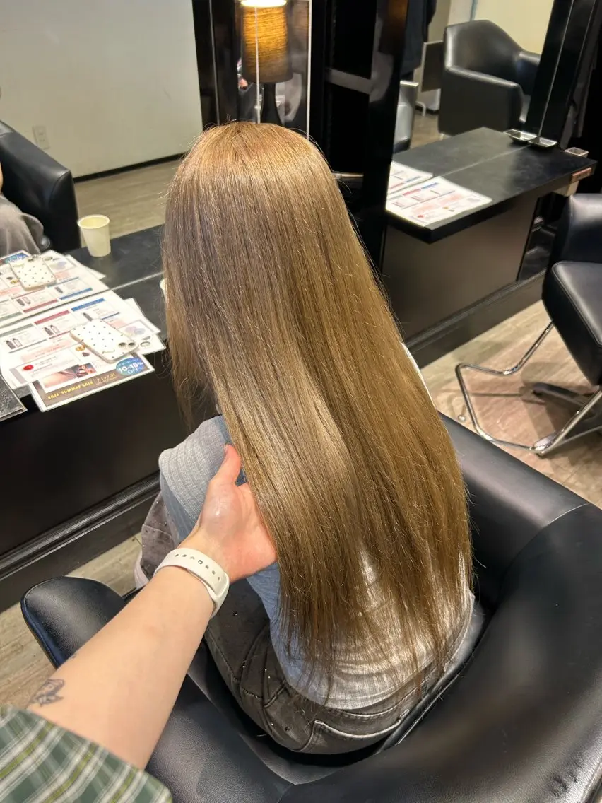 ロング ヘアカラー トリートメント ishizuka toaのヘアスタイル