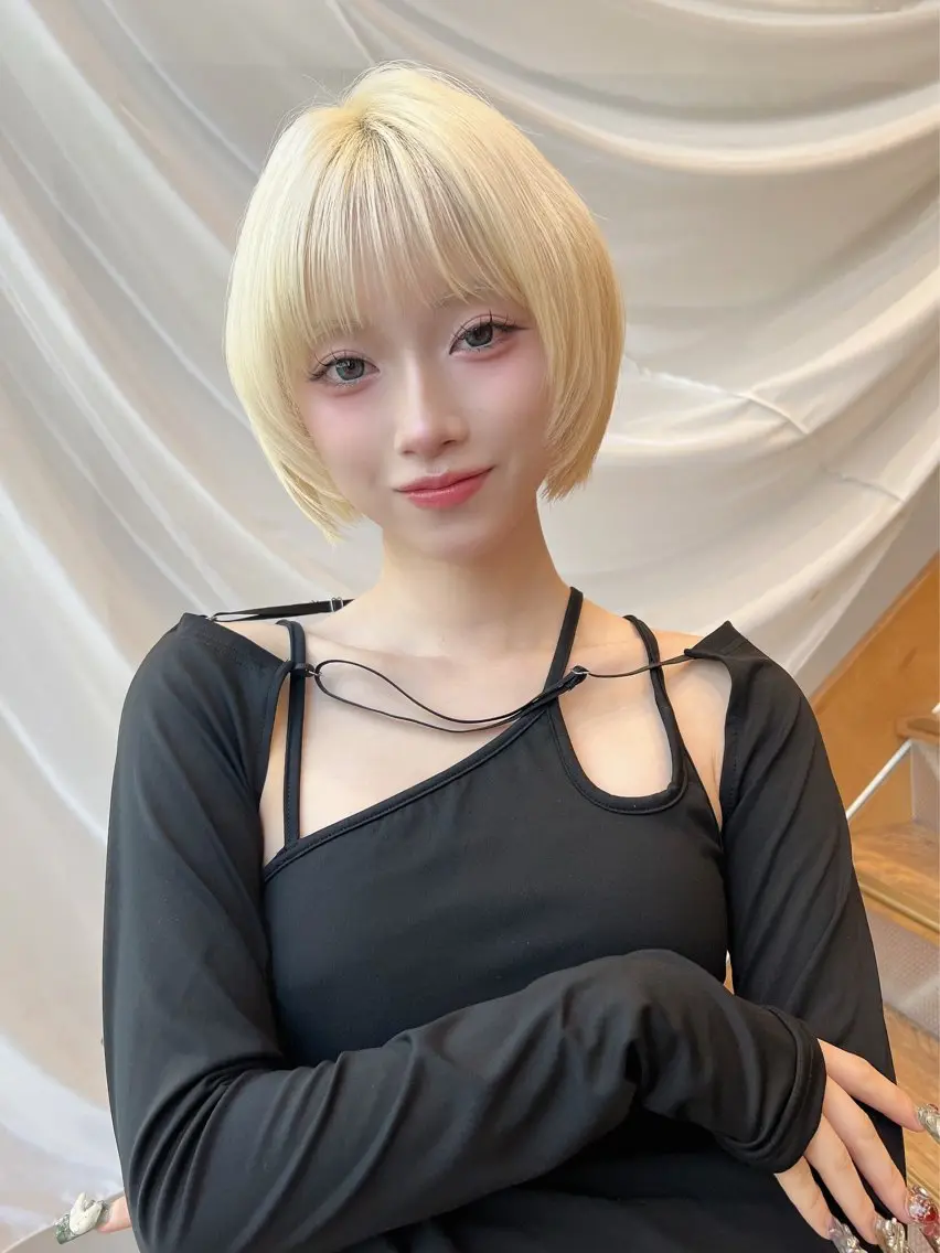 ショート カラー ボブレイヤー ボブ レイヤーカット ヘアカラー 望月威吹/表参道/レ イヤー/透明感カラーのヘアスタイル