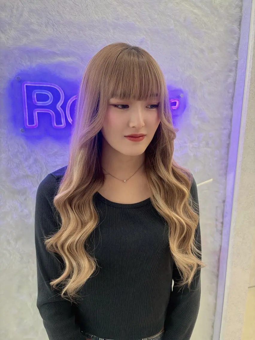 ロング ハイライト エクステ 三尾 樺緒のヘアスタイル