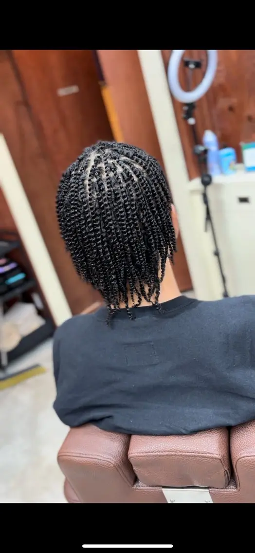 ショート パーマ 矢崎 裕哉のヘアスタイル