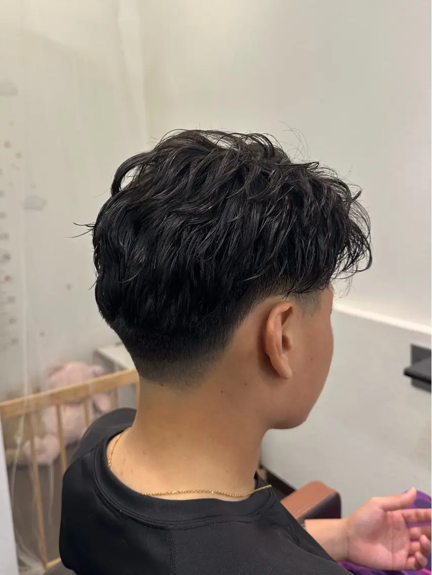 パーマ メンズ フェードカット メンズパーマ カット パーマ MOMO 💕💕のヘアスタイル