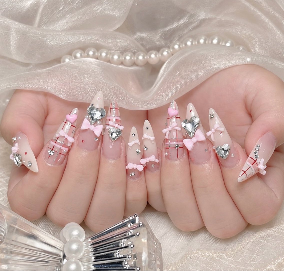 ネイル アートネイル ボルドー フレンチネイル ジェルネイル 氷ネイル・うるうるネイル ハンドネイル Julie NailSalonのネイルデザイン