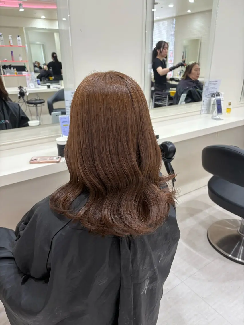 セミロング カラー ヘアアレンジ カット ヘアカラー 💟RINNA 艶カラー💟のヘアスタイル