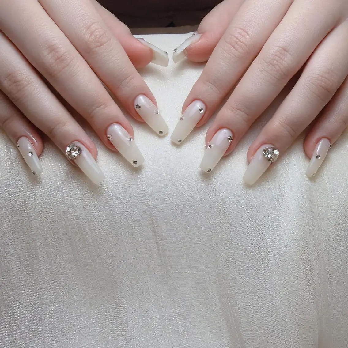 ネイル ハンドネイル MoonNail ユイのネイルデザイン