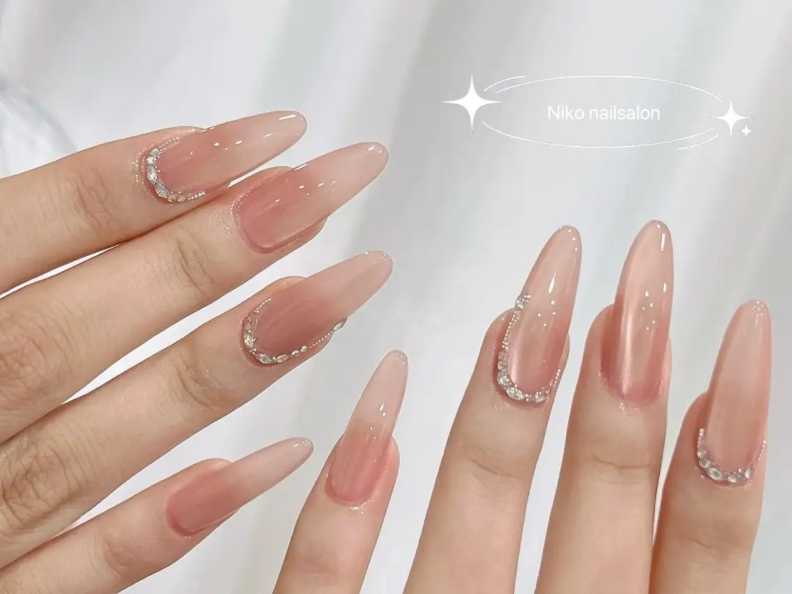 ネイル 長さ出し フットネイル フレンチネイル ジェルネイル ガラスフレンチ Nikoネイルサロン 本八幡店のネイルデザイン