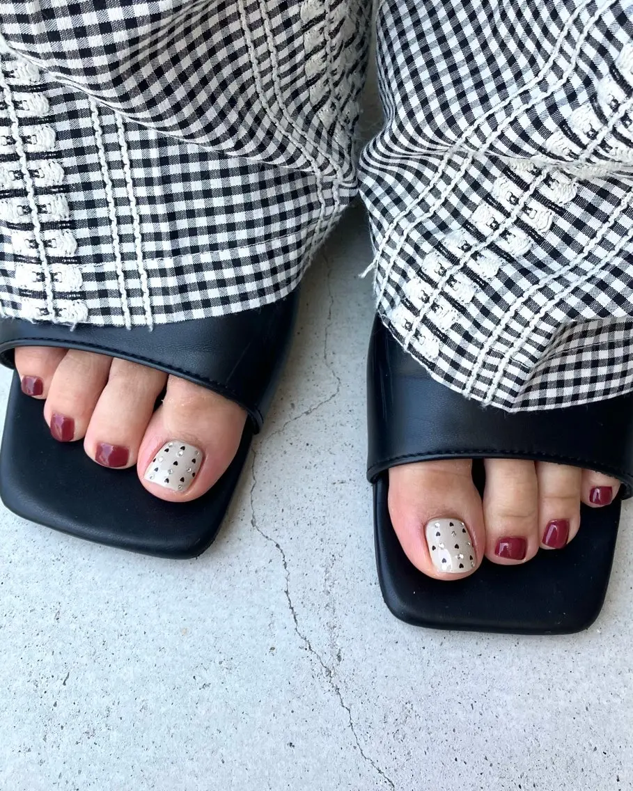 ネイル フットネイル フットネイル Lis nail. 🕊yuriのネイルデザイン