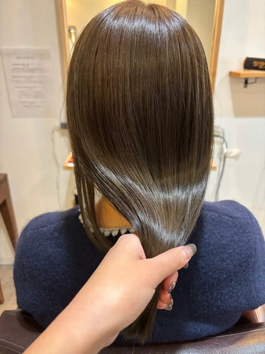 カラー ダブルカラー ハイトーンカラー ボブ 髪質改善 縮毛矯正 ヘアカラー RISE SWELL 江坂momoneのヘアスタイル