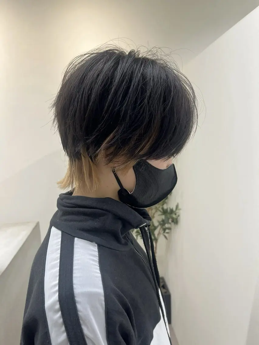 ショート カラー インナーカラー ウルフカット メンズ レイヤー ウルフ 弓木啓輔のヘアスタイル