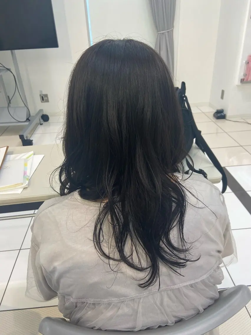セミロング コジマ ツムギのヘアスタイル