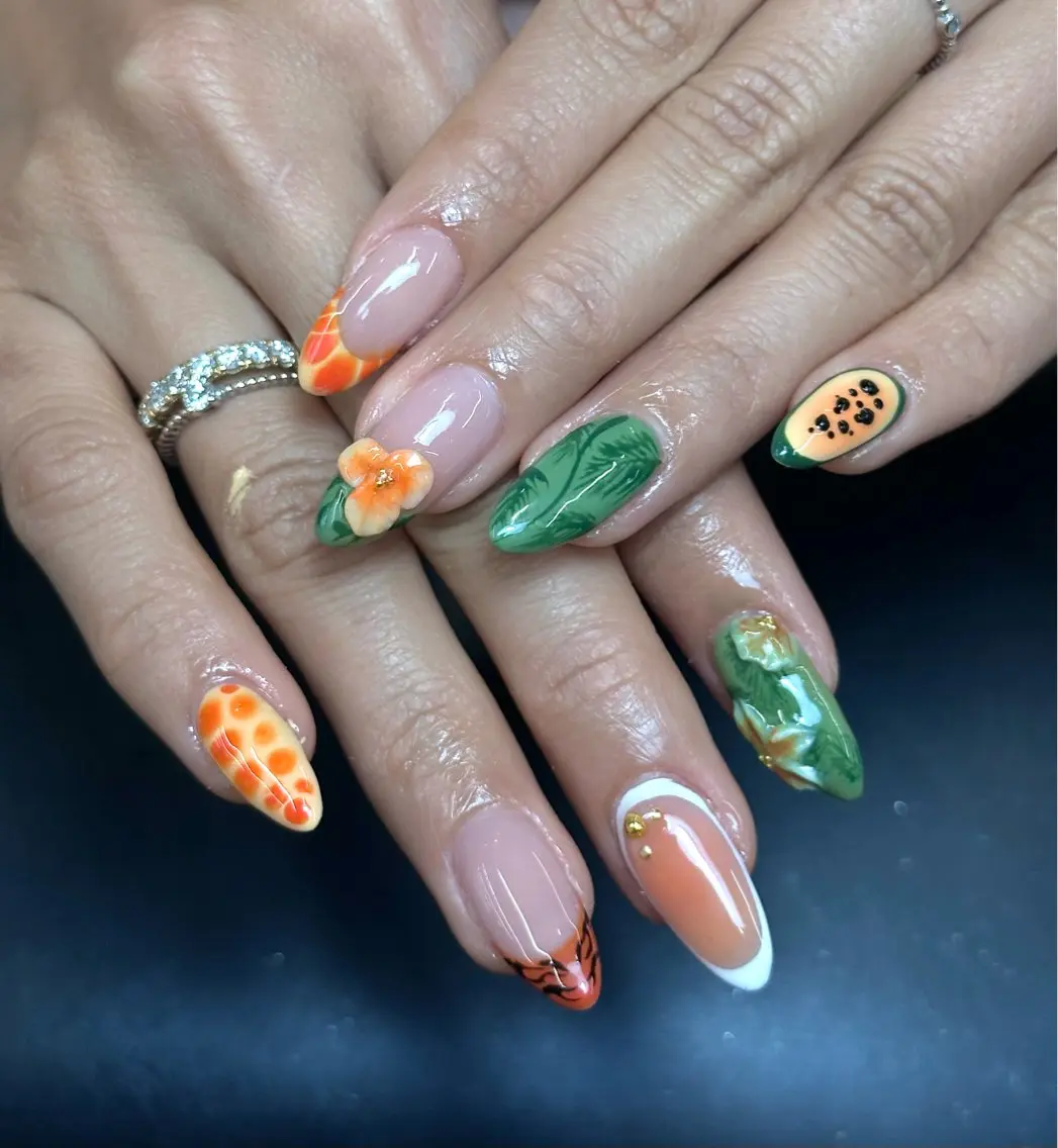ネイル アートネイル ジェルネイル オレンジ 夏ネイル Iconic Nailのネイルデザイン