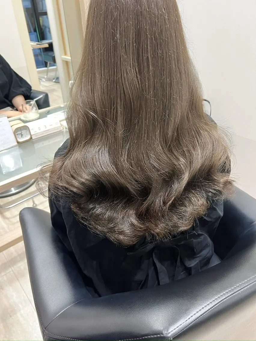 セミロング ヘアカラー トリートメント 韓国モテhair🍑 momoのヘアスタイル