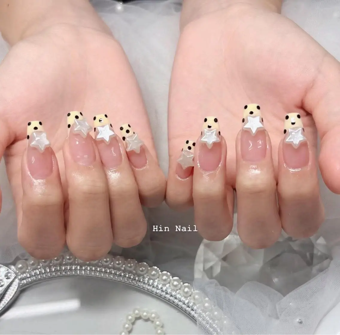 ネイル ハンドネイル Hin Nailのネイルデザイン