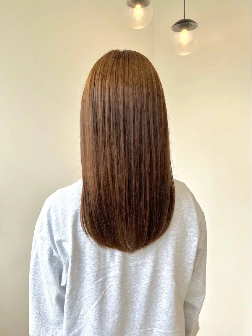 セミロング カラー アッシュ カット ヘアカラー トリートメント 葉田 綾乃のヘアスタイル