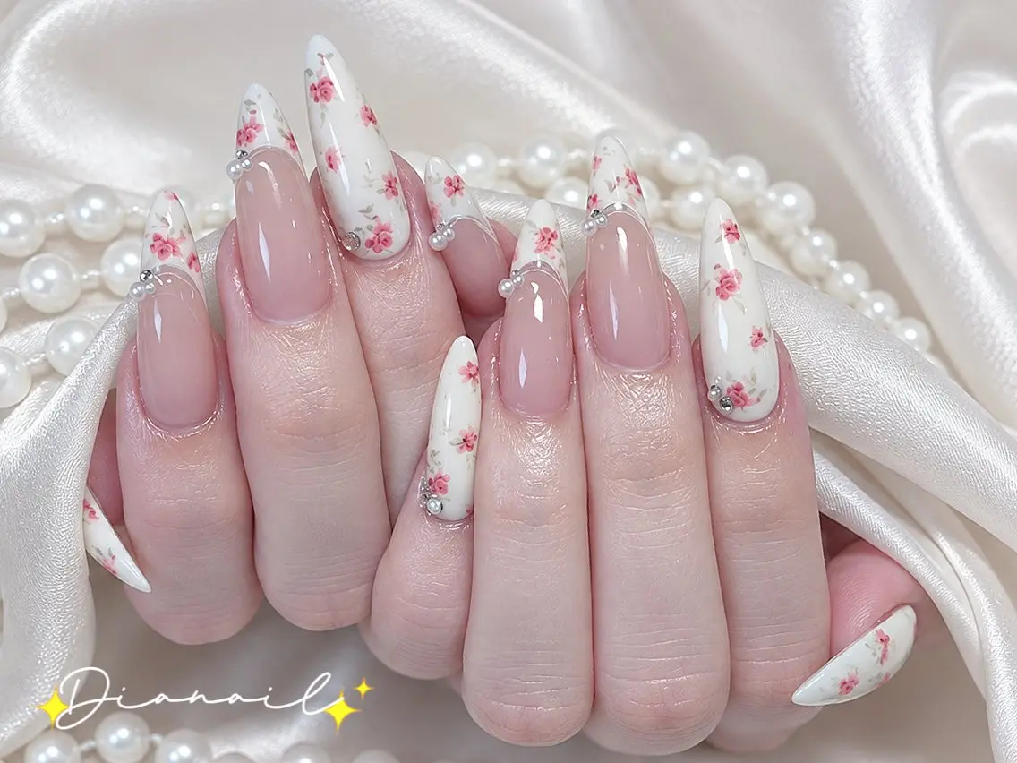 ネイル フットネイル 韓国ネイル レース マグネットネイル ニュアンスネイル ハンドネイル Dia nail サロンのネイルデザイン