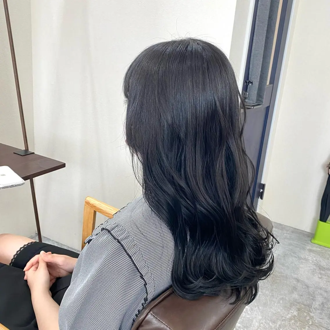 ロング カラー 黒髪 ナチュラルブラック 長岡 俊樹のヘアスタイル