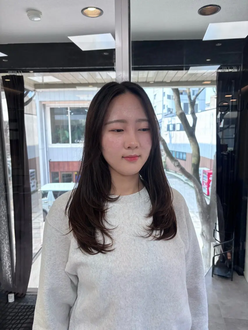 セミロング カット ヘアカラー トリートメント 竹田 佳奈のヘアスタイル