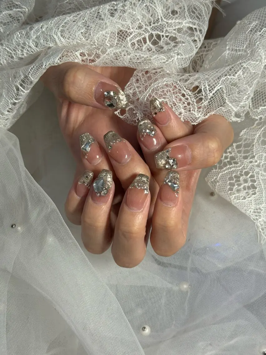 ネイル LAVISH 大和店 emi・:*+のネイルデザイン