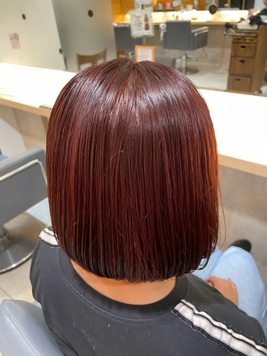 ショート カラー 菅沼 紀世/顔周りレイヤーのヘアスタイル