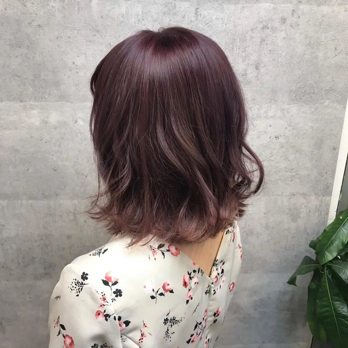 ミディアム カラー ブリーチ ラベンダーカラー ピンクカラー ピンクラベンダー ヘアカラー 今野 美栄のヘアスタイル