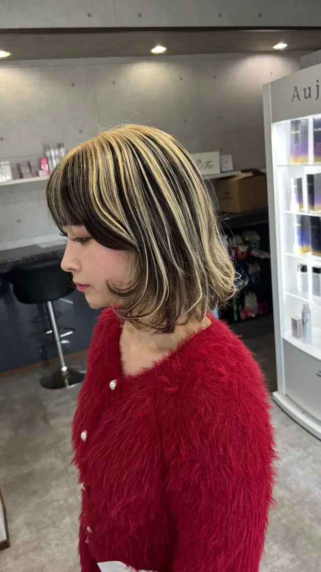 ミディアム ボブ くびれヘア くせ毛 髪質改善 切りっぱなしロブ カット ヘアカラー REVE 美容室のヘアスタイル