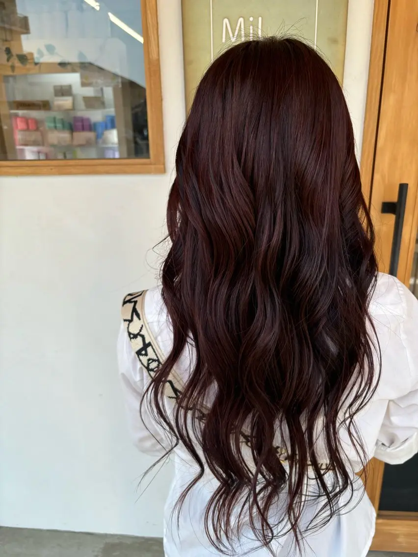 ロング カラー レッドカラー MiL/ hinariのヘアスタイル